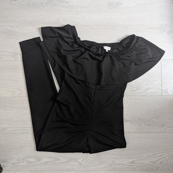 Guess 'Rahel' Cold Shoulder Ruffel Jumpsuit - Picture 2 of 6